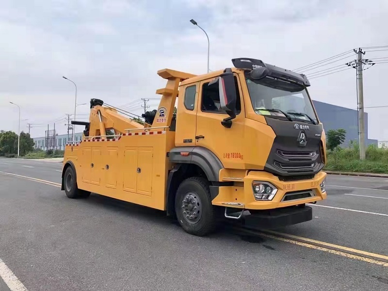 重汽豪瀚(豪沃新款)单桥托吊连体重型清障车