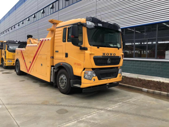 国六重汽豪沃拖吊联体黄牌清障车（轴距:6050）