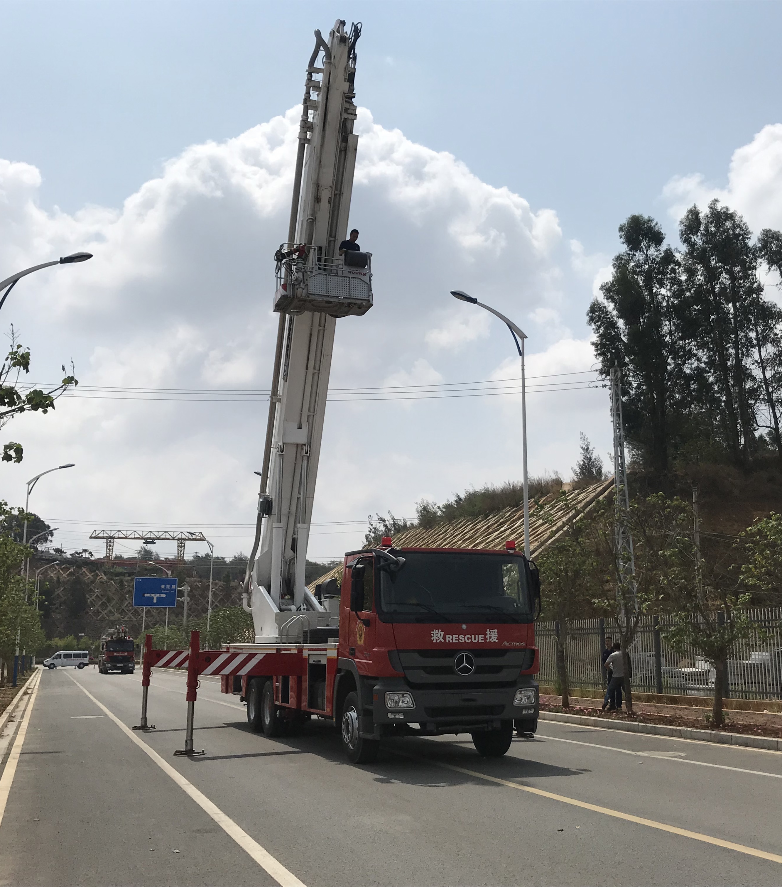 卢森宝亚56米云梯消防车维修保养注意事项