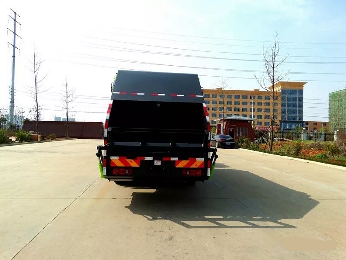 东风天锦压缩垃圾车（后翻桶）图片七