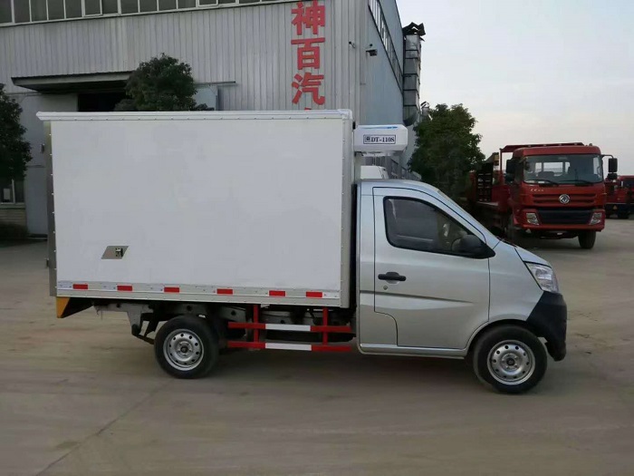 长安2.8米冷藏车(6立方)
