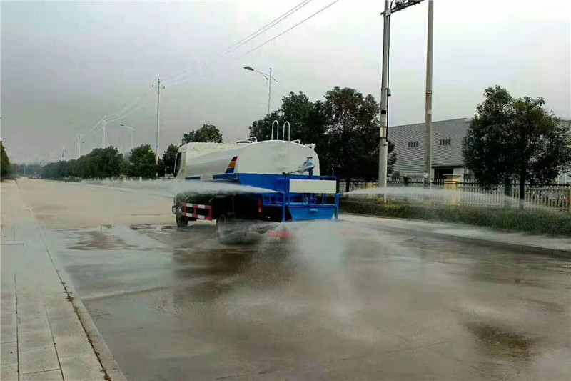 东风柳汽12-14立方洒水车