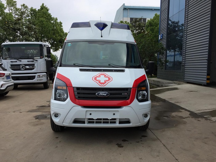 福特新世代V348长轴福星顶监护型救护车