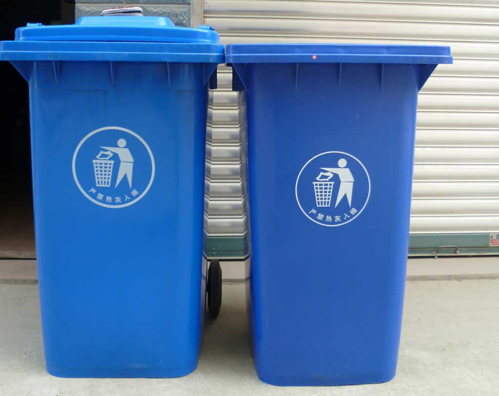 街道保洁120L/240L塑料钢材垃圾桶 带滑轮 图片三