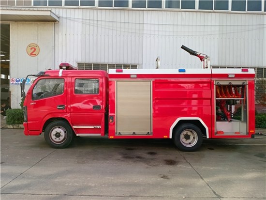 ​东风国六凯普特4吨水罐消防车图片五