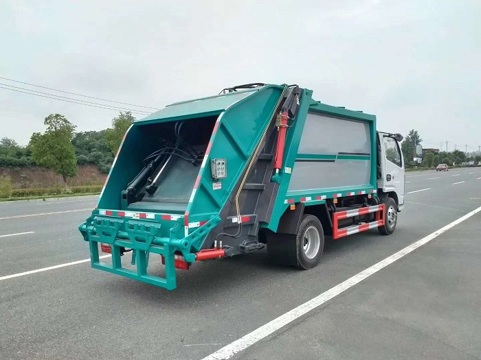 国六东风D6压缩式垃圾车图片三