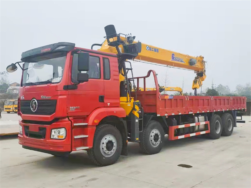 陕汽德龙前四后八国六350马力徐工20吨随车吊图片展示A