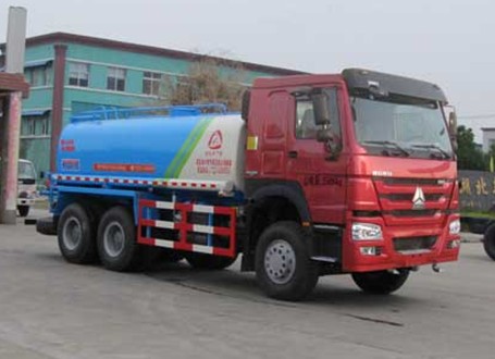 重汽豪沃18方洒水车