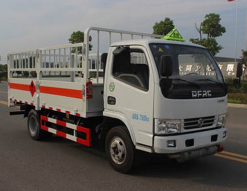 东风多利卡4.1米气瓶运输车图片