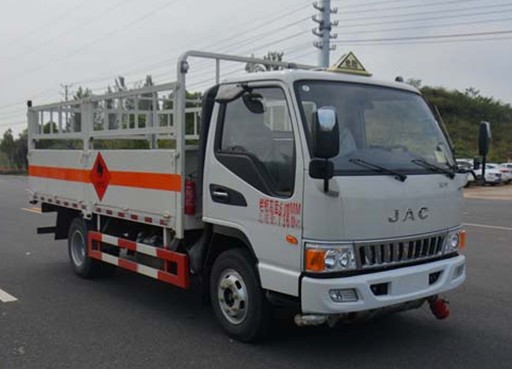 江淮骏铃4.05米气瓶运输车图片