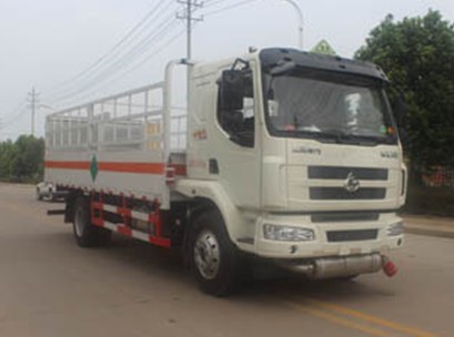 东风柳汽乘龙6.6米气瓶运输车