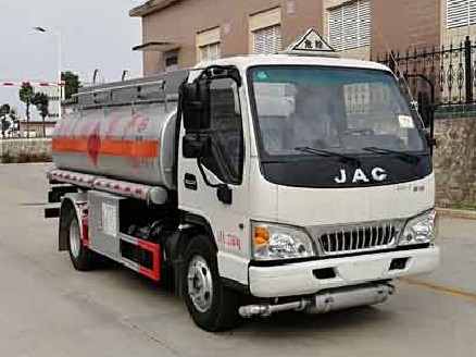 江淮康铃加油车