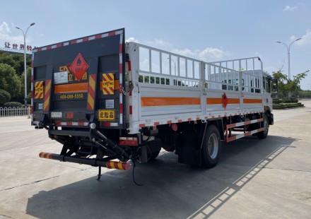 国六厢长6.2米/6.8米/7.6米东风多利卡D9气瓶运输车