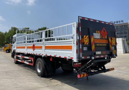 国六厢长6.2米/6.8米/7.6米东风多利卡D9气瓶运输车