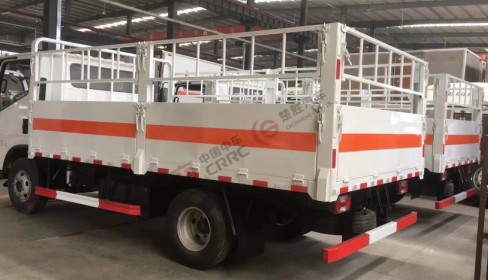 国六跃进C500蓝牌4.2米气瓶运输车