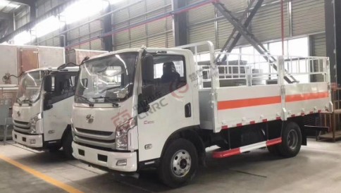 国六跃进C500蓝牌4.2米气瓶运输车