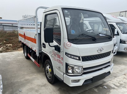国六跃进蓝牌柴油版3.36米气瓶运输车_湖北楚胜汽车