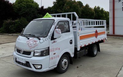 国六东风途逸汽油版2.7/3.1/3.4米气瓶运输车