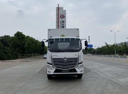 国六6.8米福田欧航欧马可3类易燃液体厢式运输车