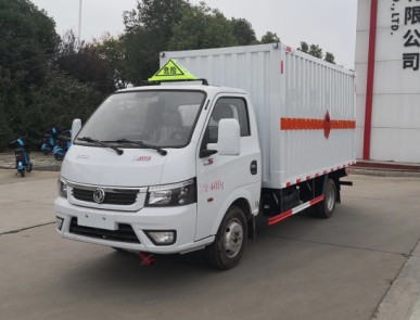 国六东风途逸蓝牌柴油版二类易燃气体厢式车