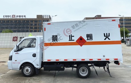 国六东风途逸汽油版2.7米/3米易燃气体厢式运输车