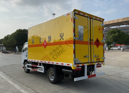 国六东风多利卡D6黄牌4.1米类易燃气体厢式运输车