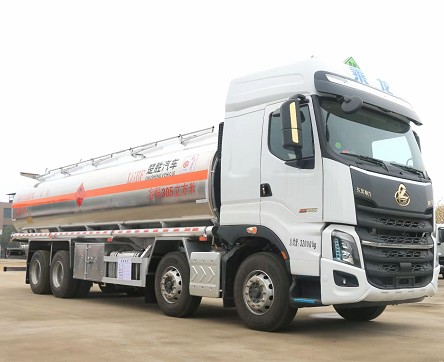 国六铝金油罐车_东风柳汽乘龙H7铝金油罐车_前四后八铝金油罐车