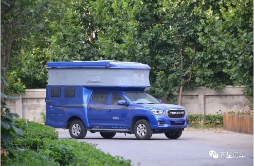 齐星大通T70双排越野升顶分时四驱房车_星浩DT2221-2（5座）齐星房车
