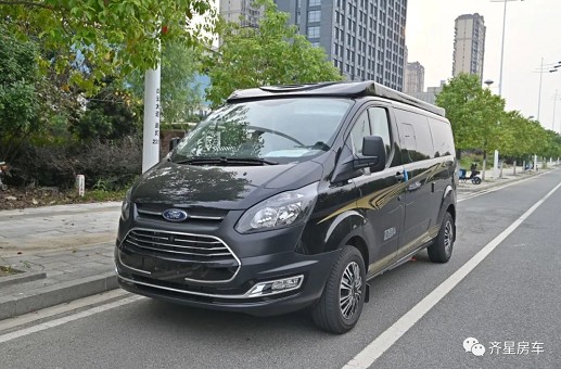 齐星福特新全顺低顶升顶房车_勇创FT2121-1（6座）齐星房车_齐星升顶房车2021款