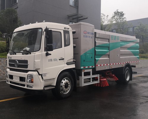 东风天锦纯电动扫路车